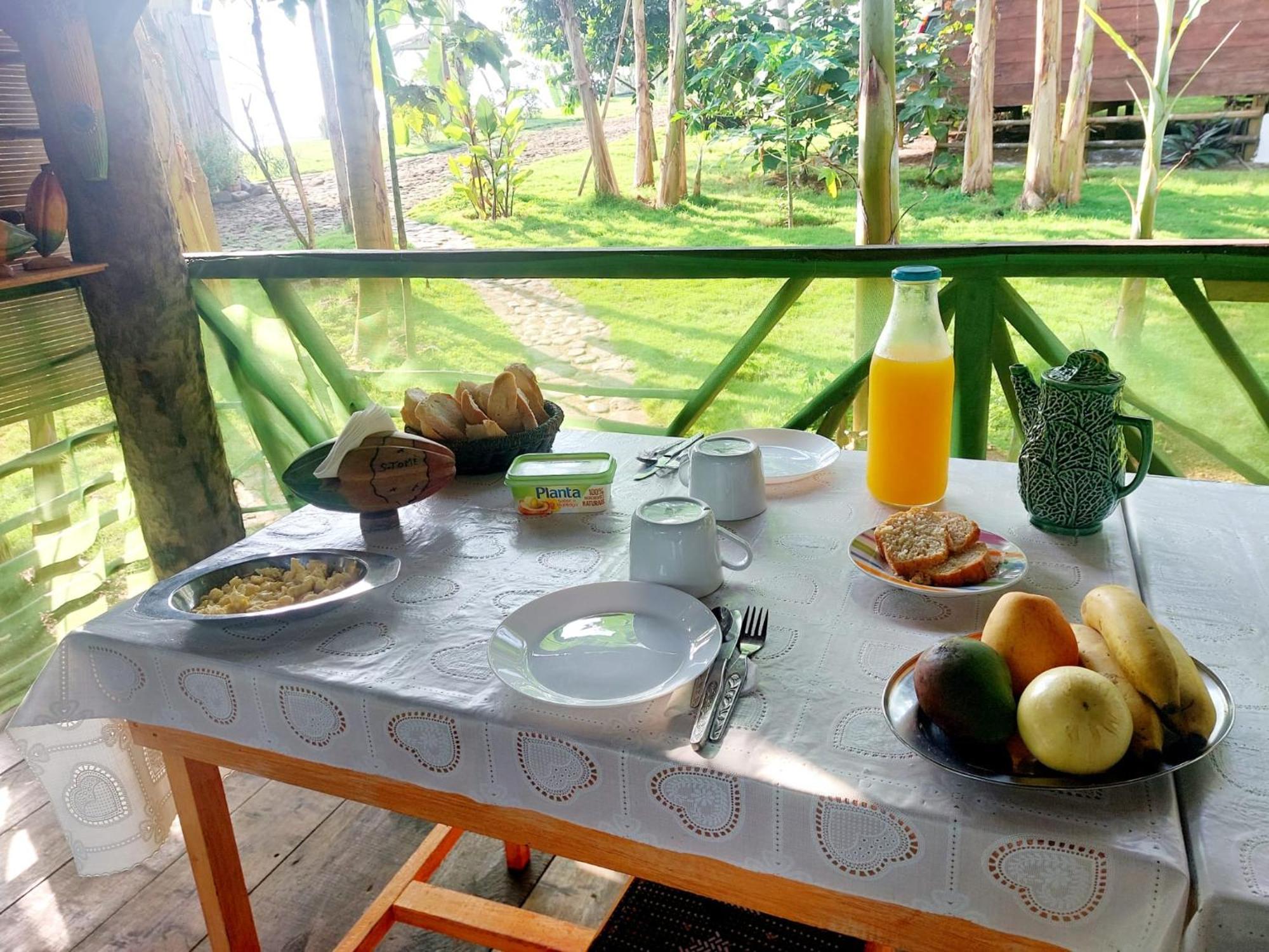 GENTE D'AQUI Ngê D'ai êê Vila Sao Tome Exterior foto