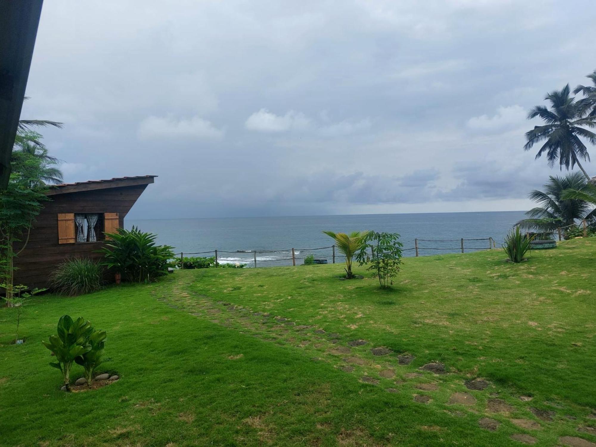 GENTE D'AQUI Ngê D'ai êê Vila Sao Tome Exterior foto